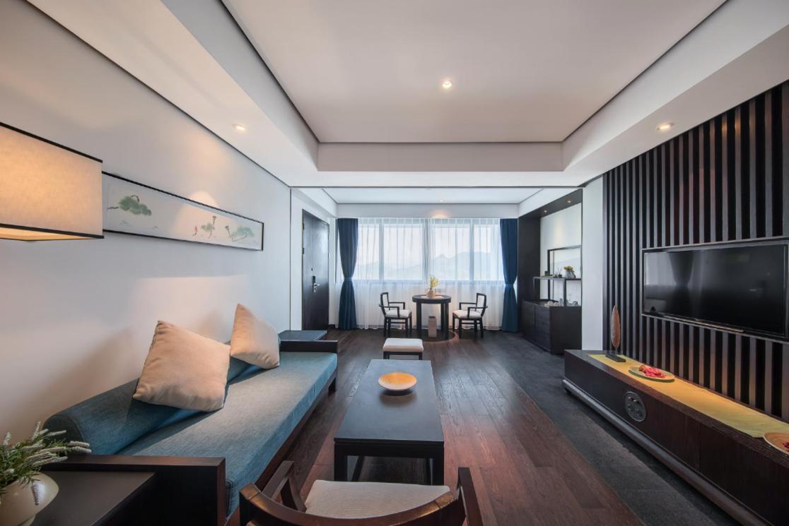 Howard Johnson Sandalwoods Resort Huizhou Huidong Екстериор снимка