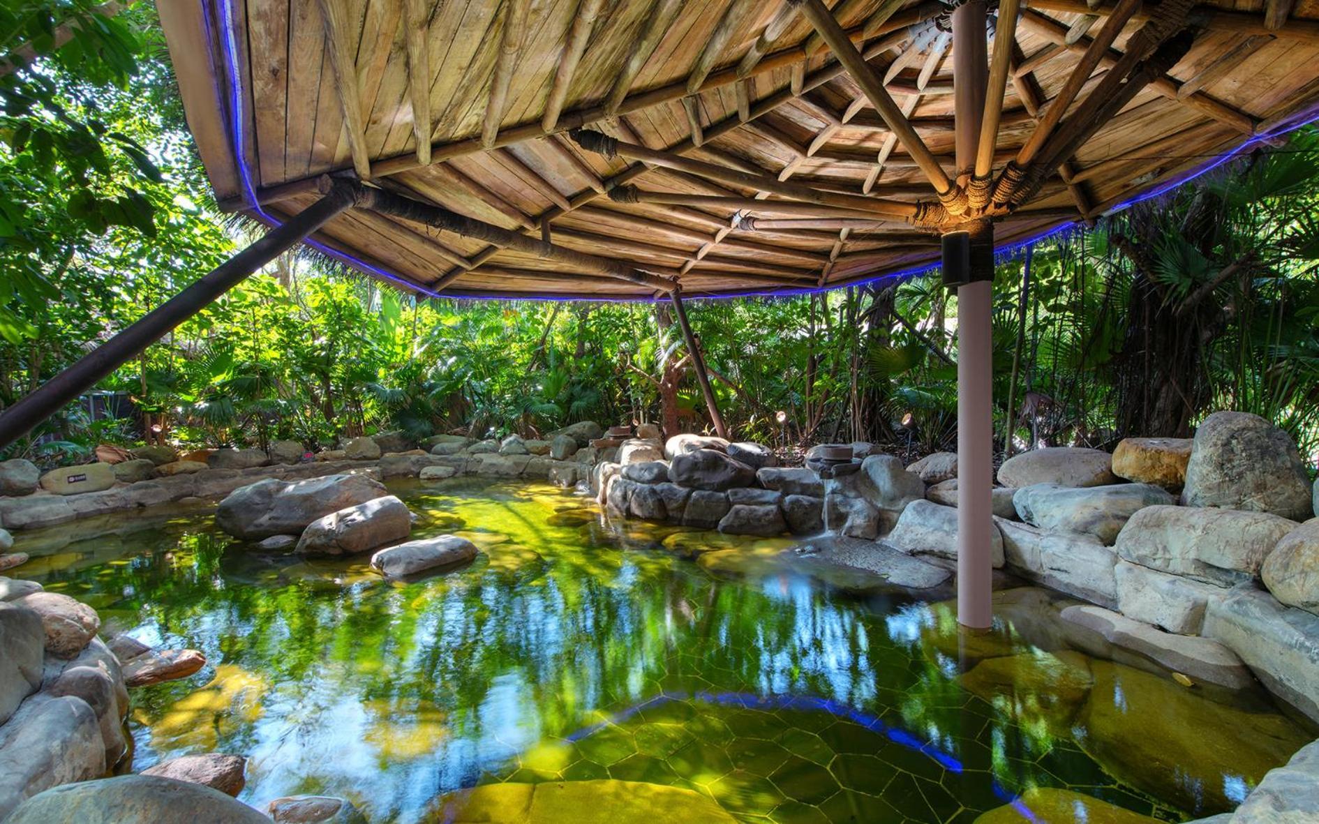 Howard Johnson Sandalwoods Resort Huizhou Huidong Екстериор снимка