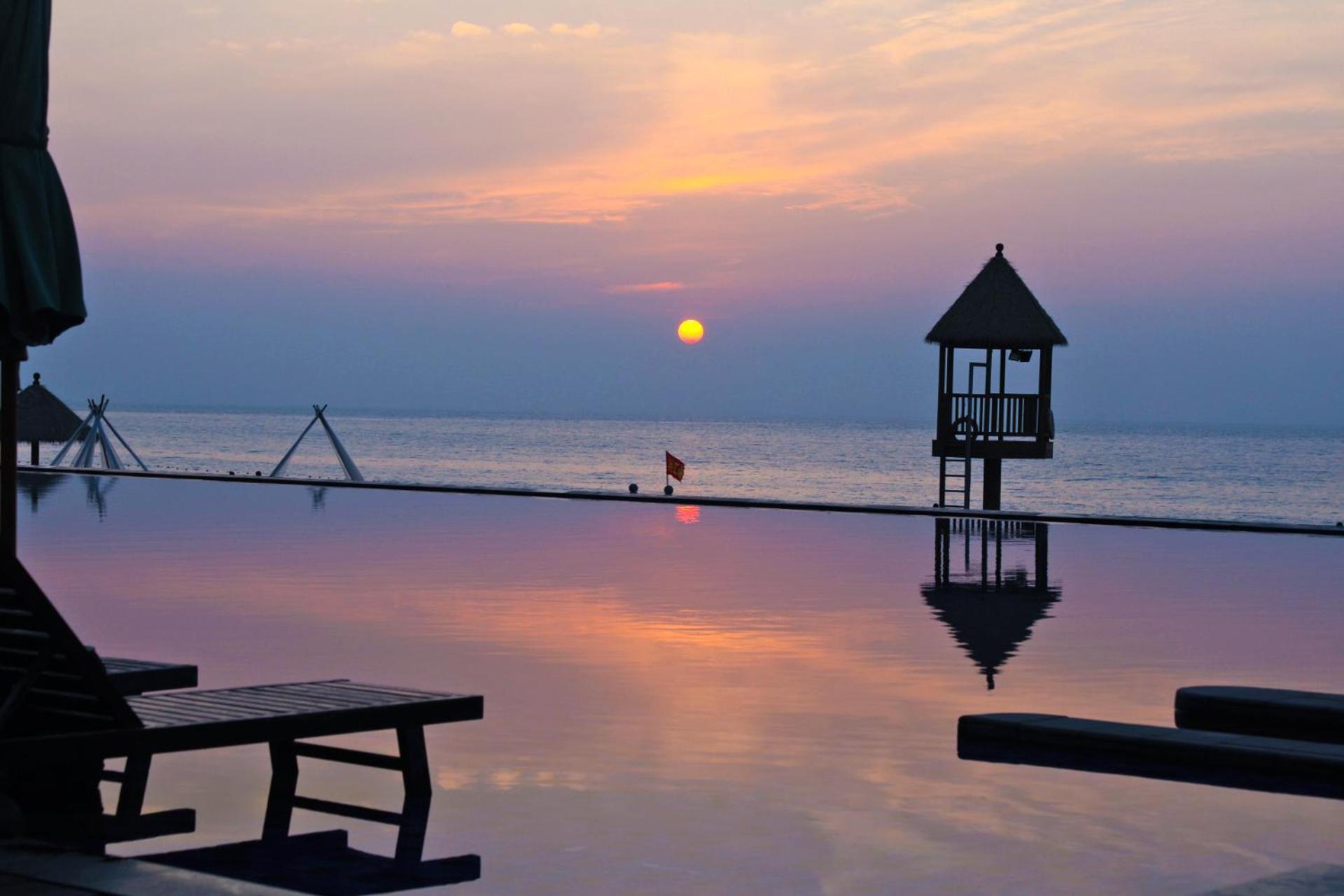 Howard Johnson Sandalwoods Resort Huizhou Huidong Екстериор снимка